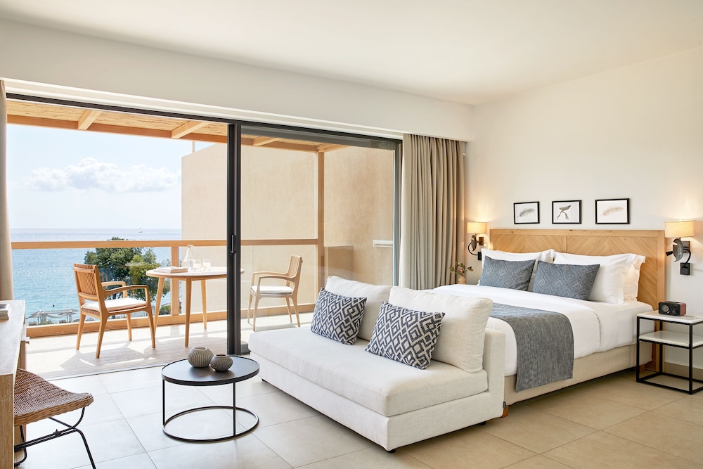 Deluxe Double Room (Grace Rooms & Suites)