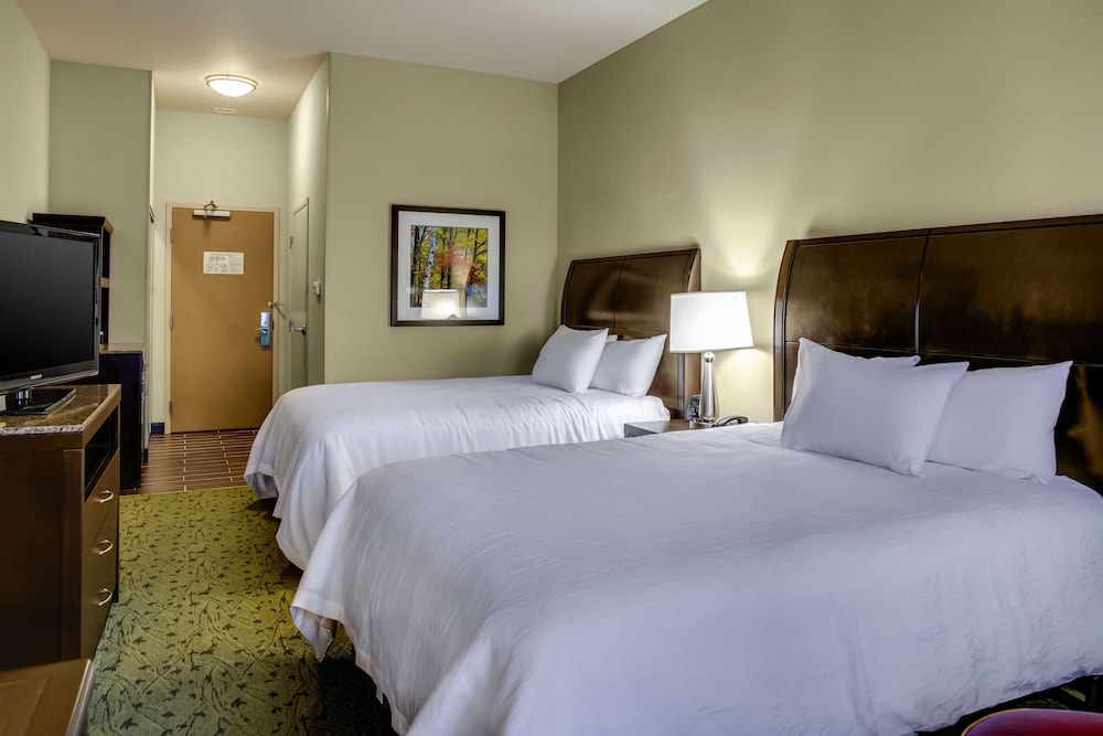 Room, 2 Queen Beds, Accessible - Photo 4