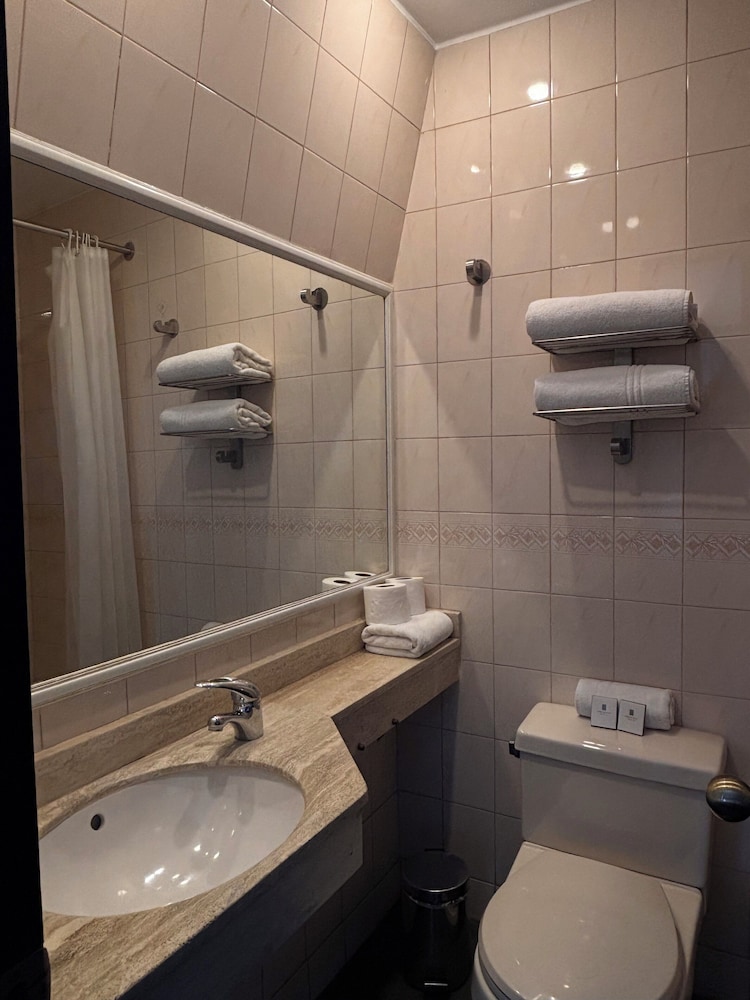 Basic Single Room - Photo 4