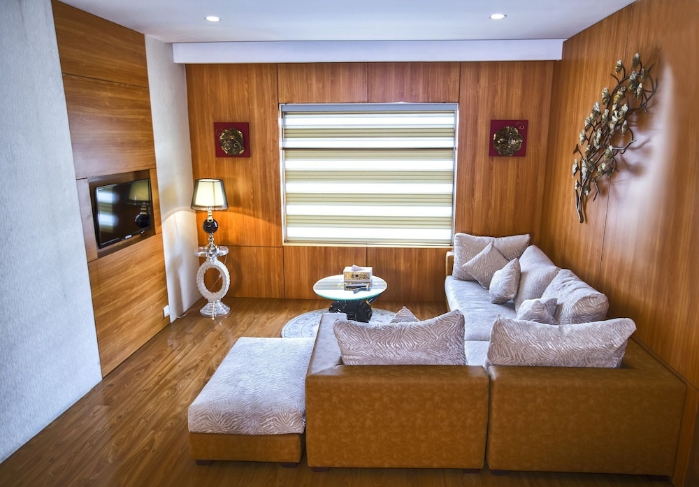 Presidential Suite