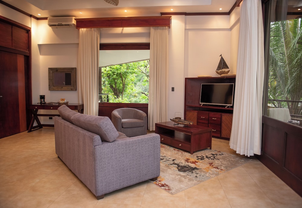 Suite Nyuri - Photo 3