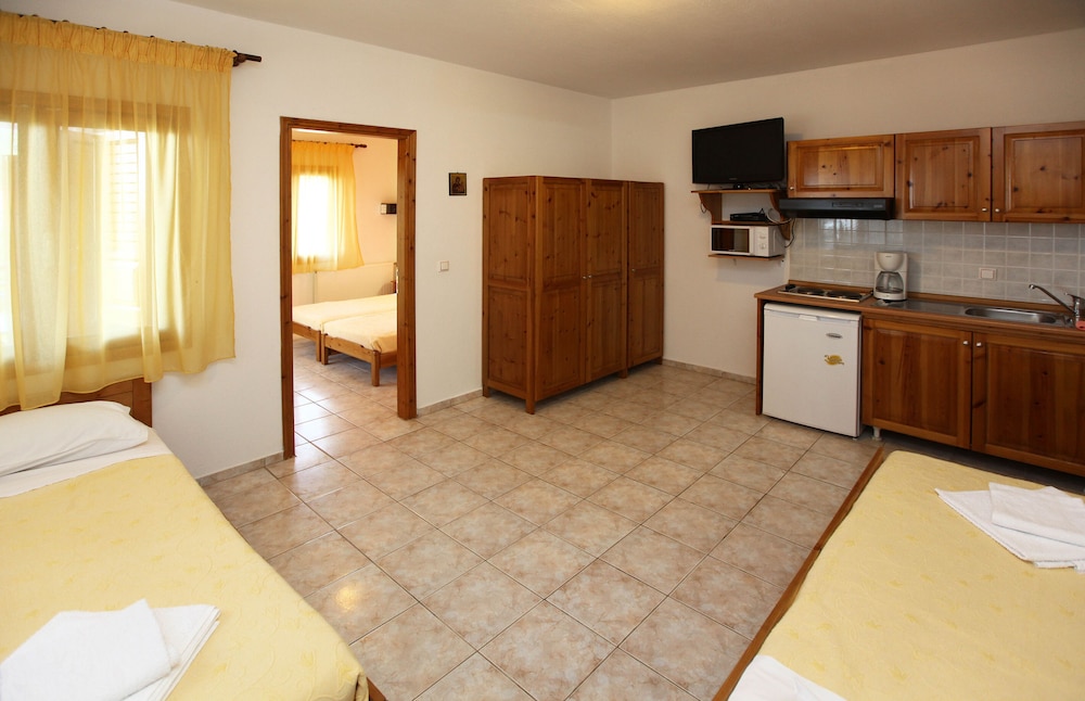 Family Studio Suite photo 1