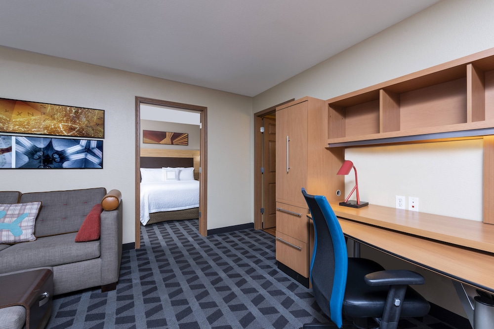 Suite, 1 Bedroom photo 2