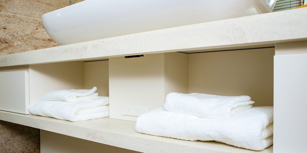 Premium Suite King - Photo 11