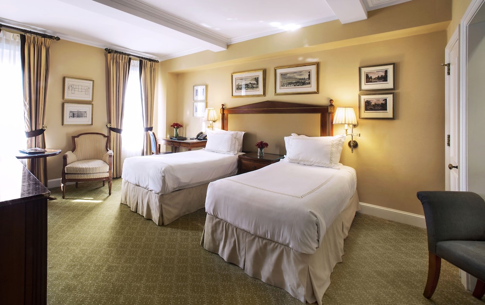 Classic Two Twin Beds photo 1