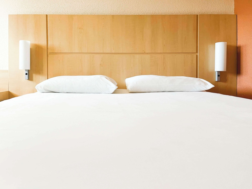 Room 1 double bed and 1 child bed under 12 years old - Photo 1