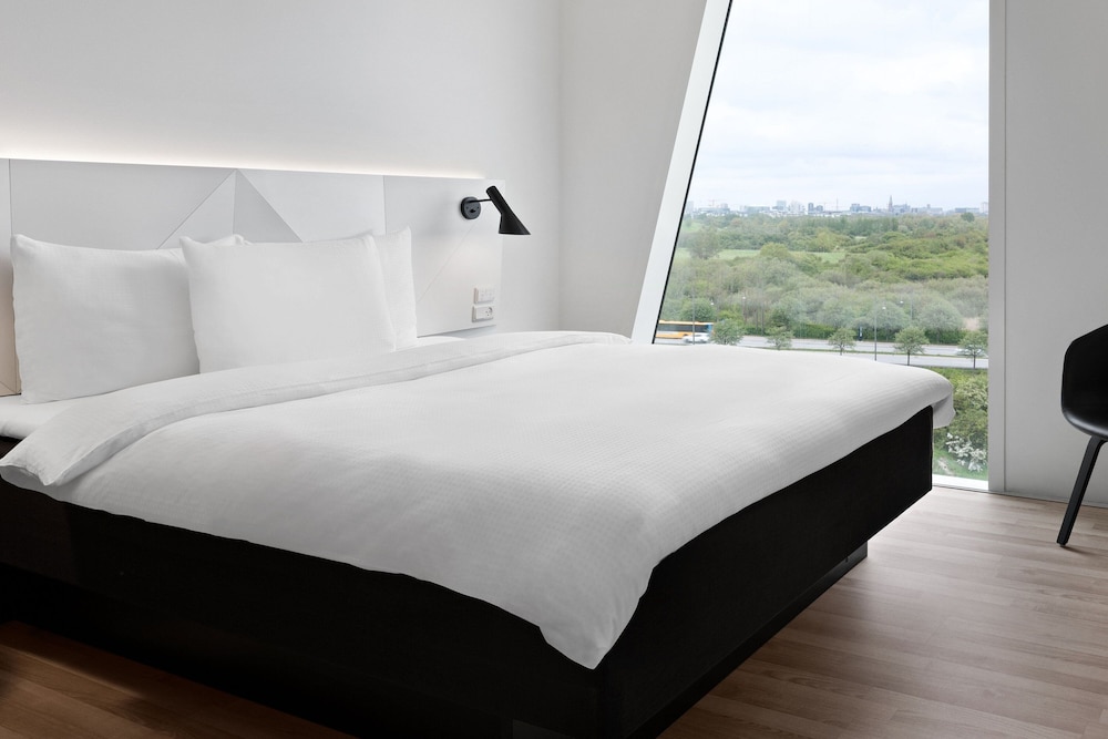 Room, 1 Queen Bed, City View