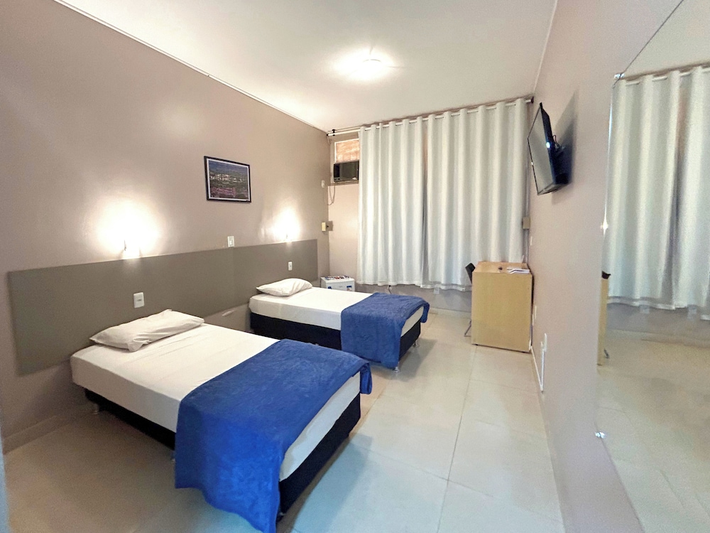 Economy Twin Room photo 2
