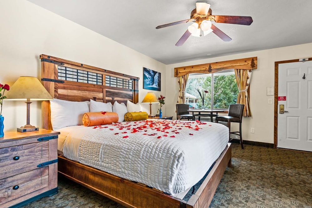 Gold Belt King Suite photo 2
