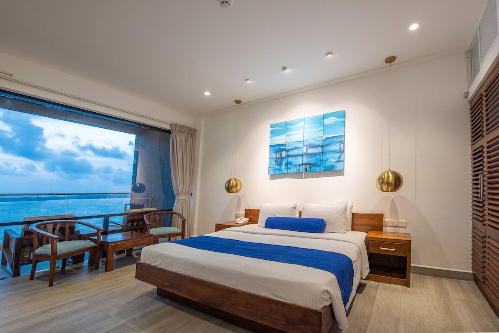 Deluxe Double Room, 1 Double Bed, Ocean View - Photo 2
