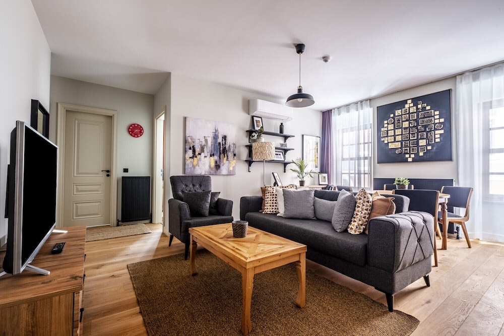 Apartment photo 1