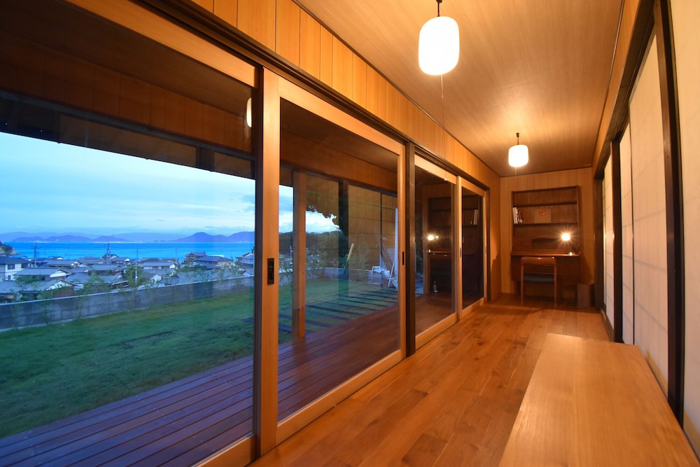 Hilltop House with Private Open-air Bath and Sauna, Sea View, Non Smoking