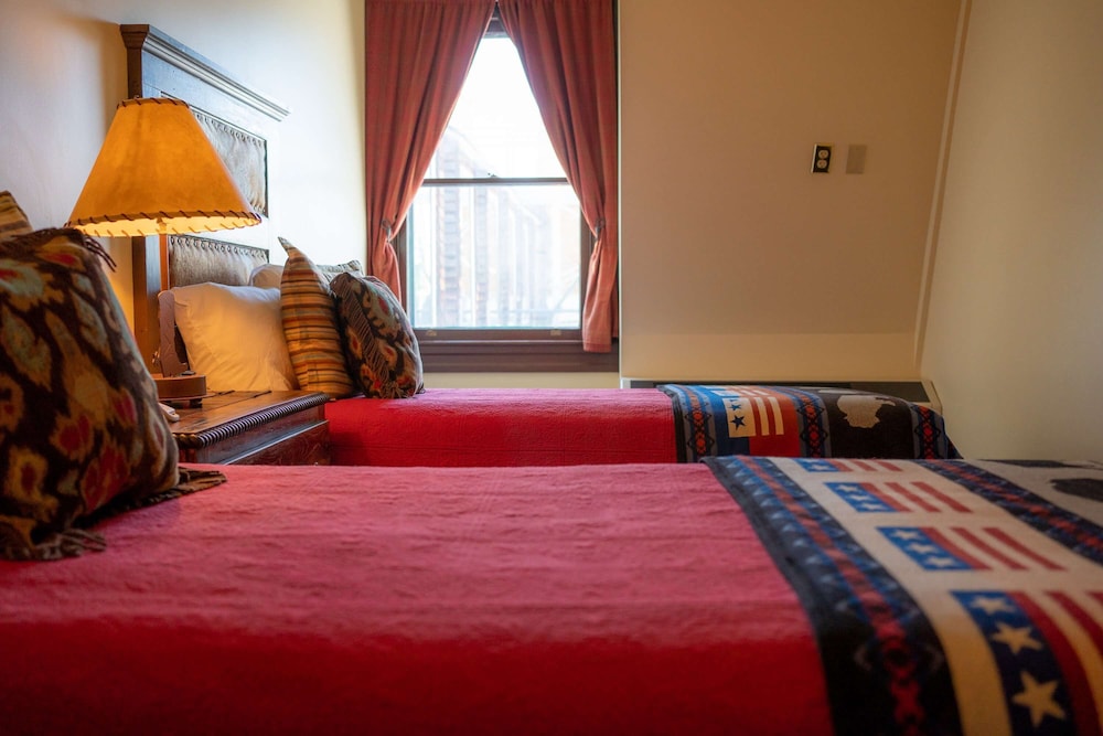 Standard Room, Multiple Beds, Non Smoking photo 1