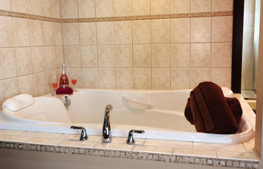 Standard Double Room, Ensuite (St.Moritz Suite) photo 3