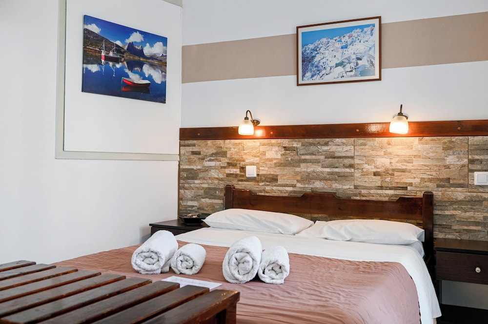 Double Room, Balcony, Garden View - Photo 3