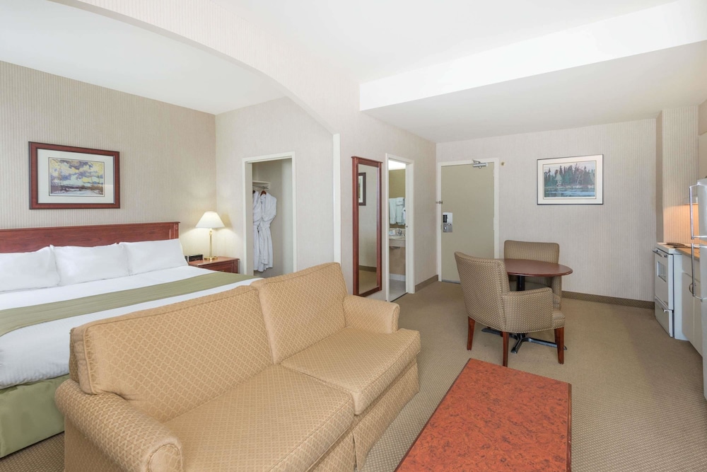 Efficiency, Room, 1 King Bed, Non Smoking