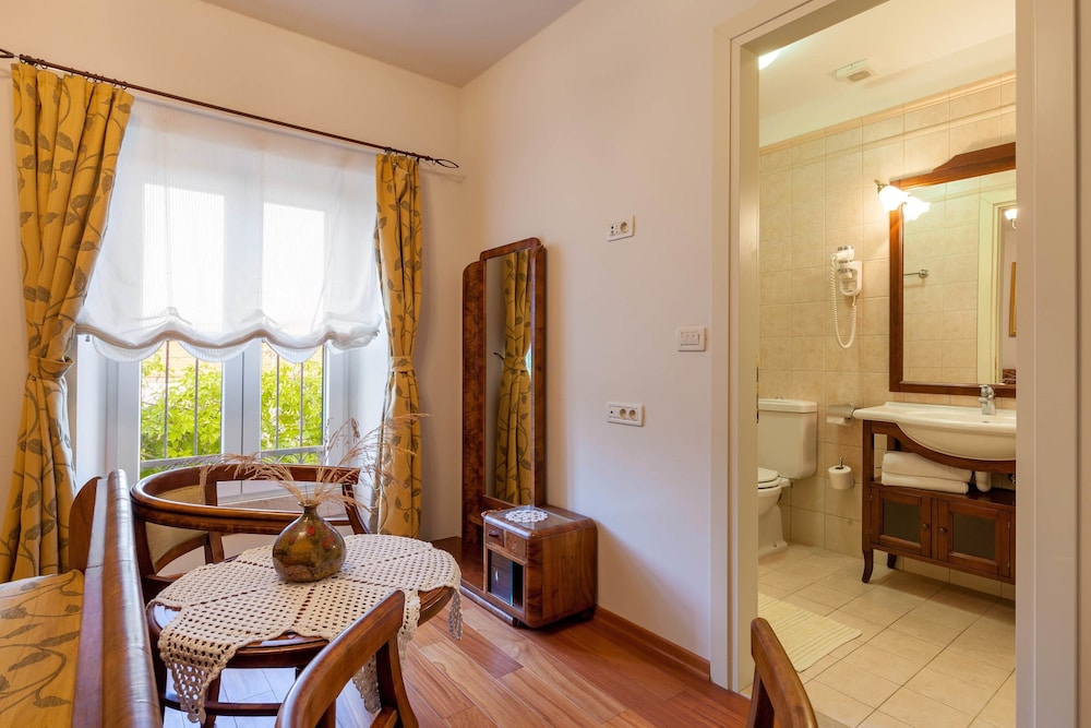 Villa, 4 Bedrooms, Terrace, Sea View photo 2