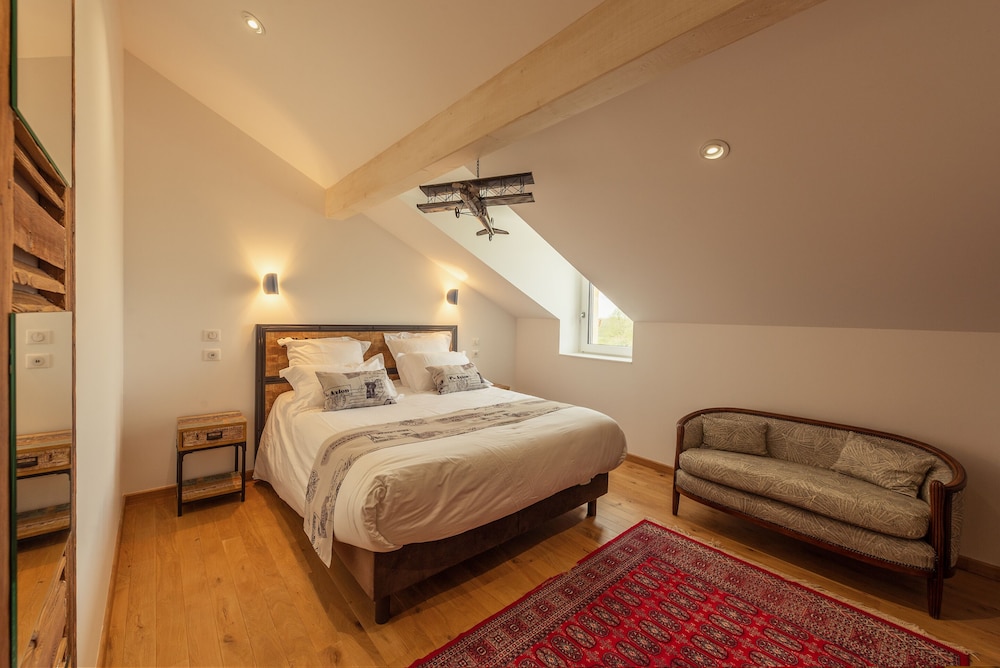 Deluxe Double Room, Ensuite, Pool View (Chambre 4) photo 1