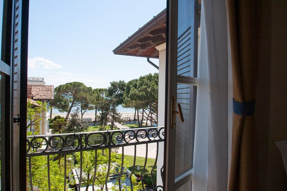 Deluxe Double or Twin Room, Balcony, Sea View