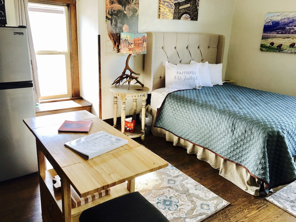 202 King Historical Suite Mountain View. photo 1