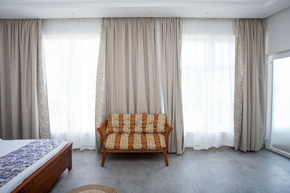 Executive Suite photo 2