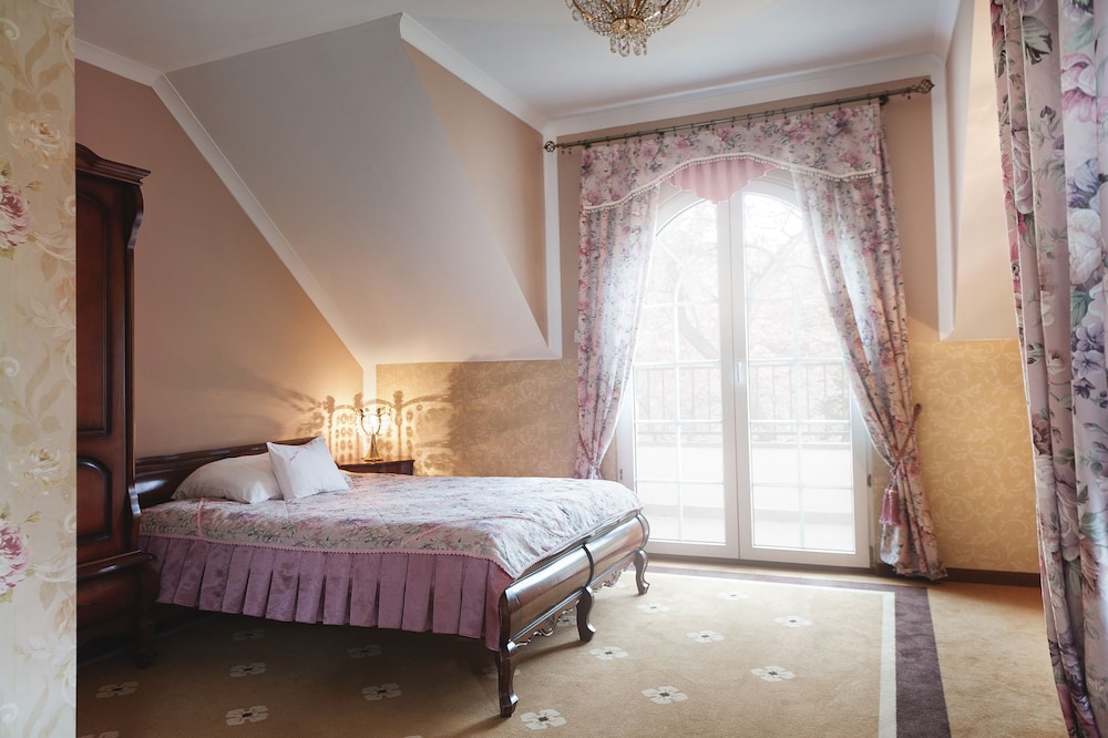 Luxury Double Room Single Use, 1 Double Bed photo 1