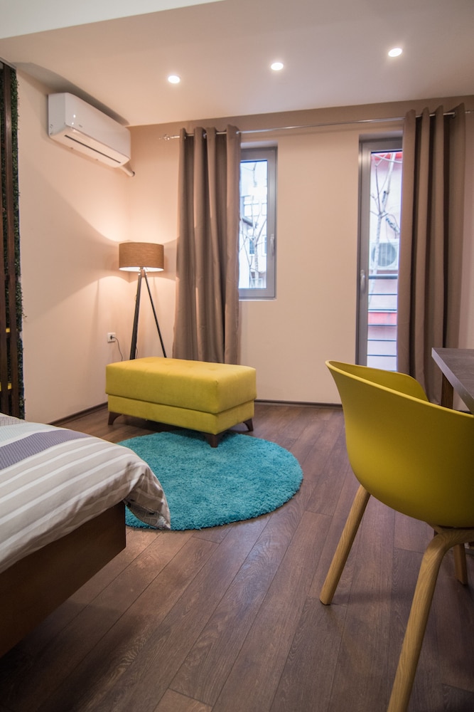 Deluxe Double Room - Photo 11