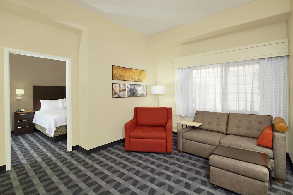 Suite, 1 Bedroom (Mobility/Hearing Accessible, Tub) photo 2