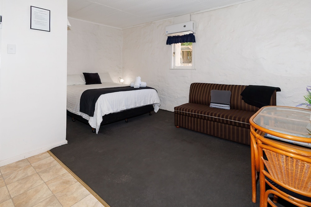 Standard Studio, 1 Bedroom, Ensuite photo 1