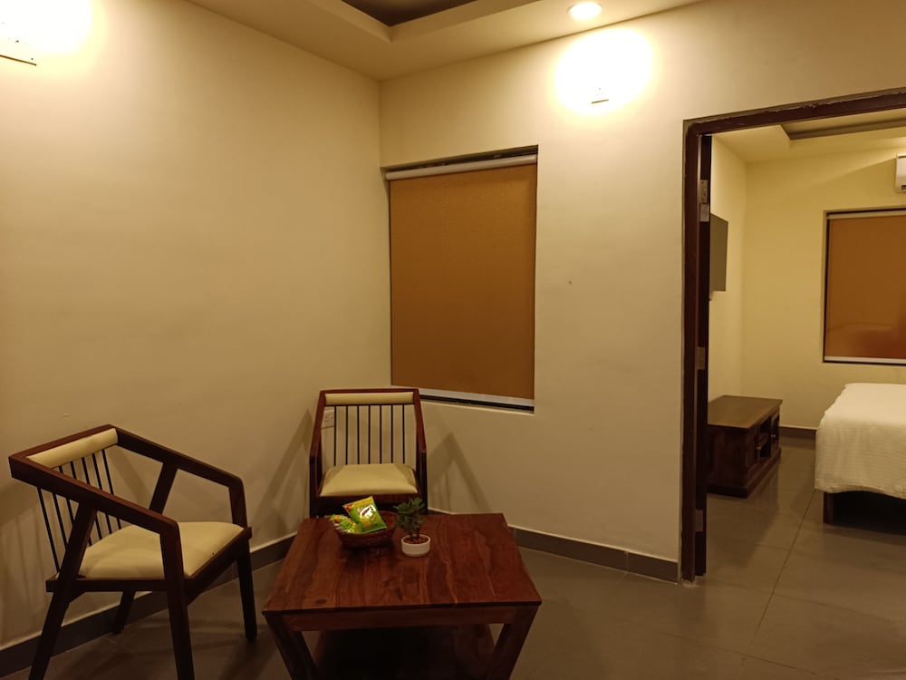 Premium Suite - Photo 3