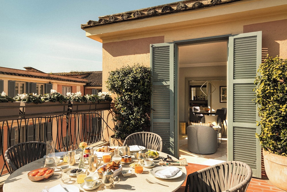 Picasso Suite with Terrace (Non Smoking)