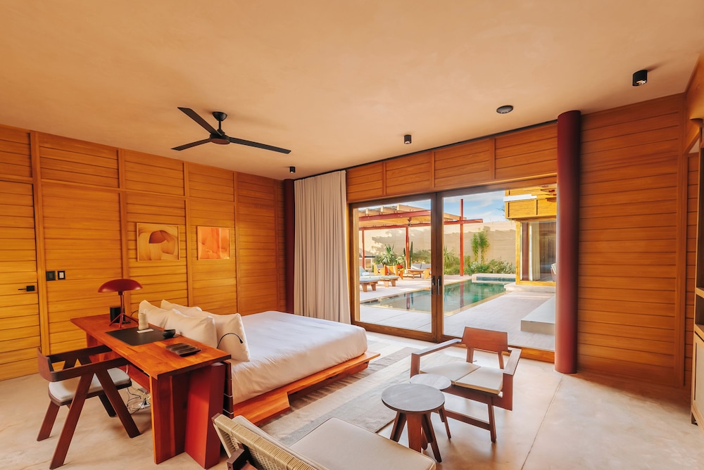3 Bedroom 3 Bath Hacienda With Private Plunge Pool & Garden View