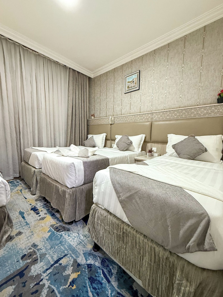 Quadruple Room photo 3