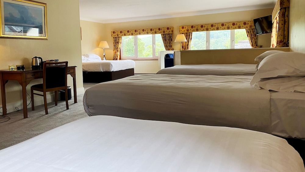 Family Room Sleeps 6