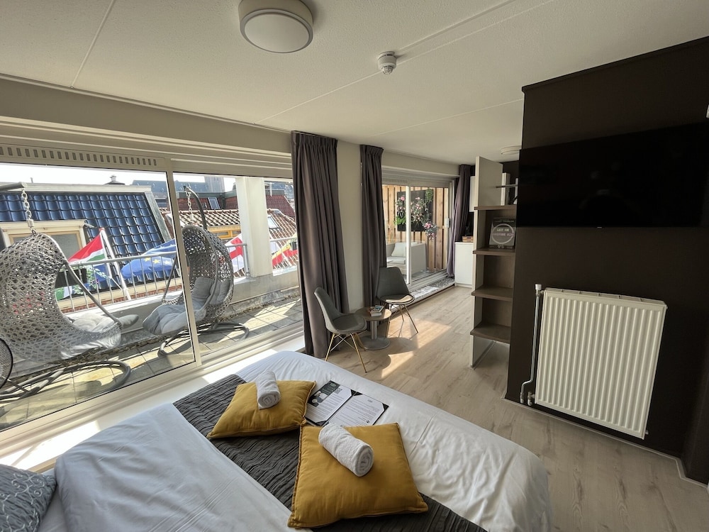 Deluxe Double or Twin Room with Balcony photo 3