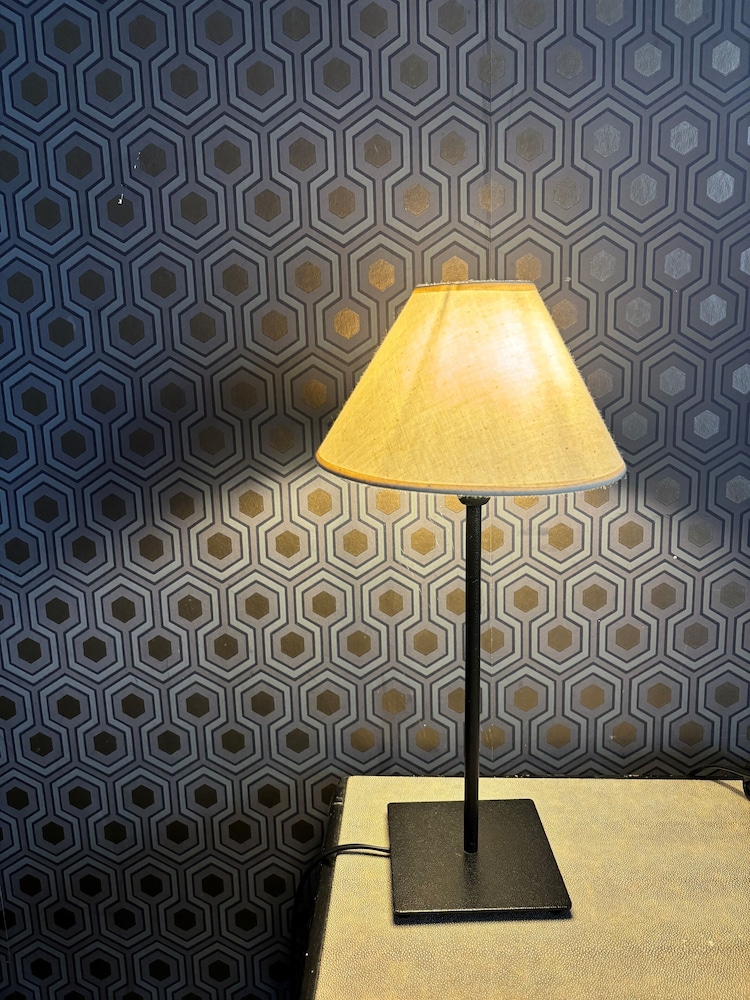 Executive Twin Room thumbnail 5