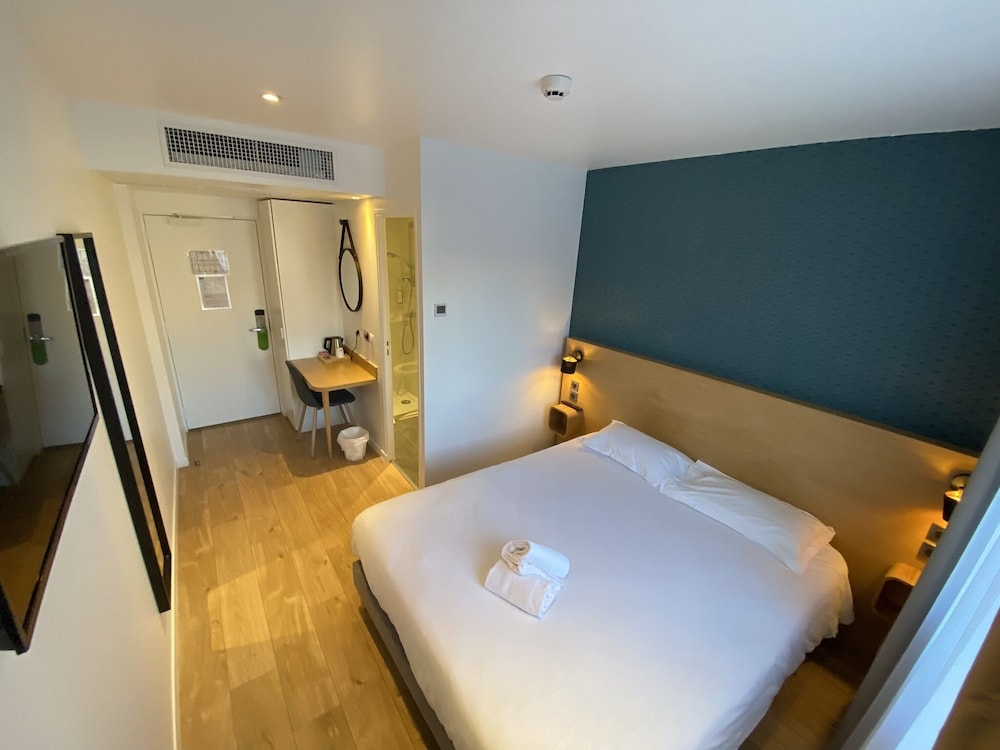 Double Room - Photo 13