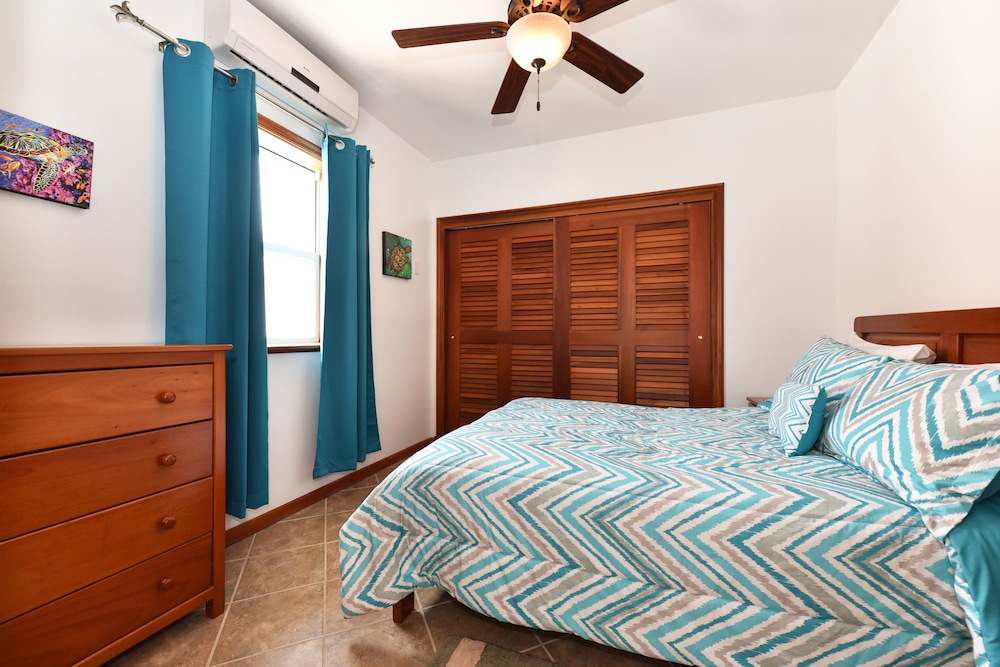 Condo, 2 Bedrooms photo 2