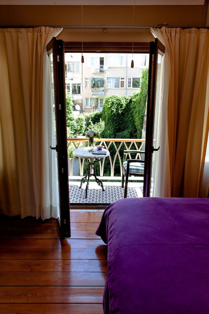 Apartment photo 2