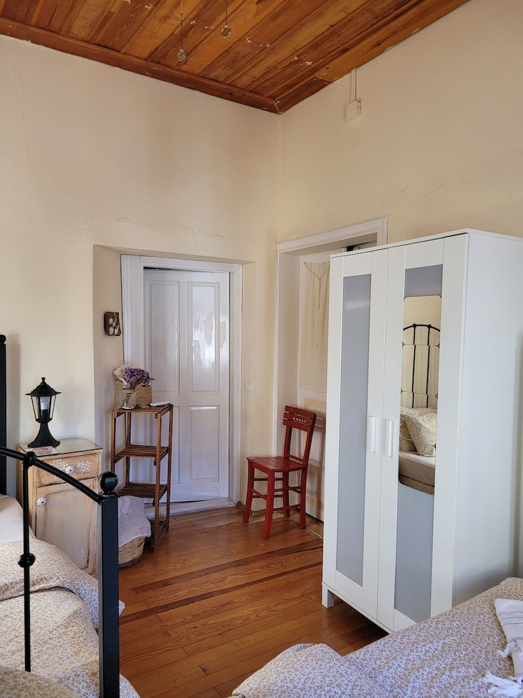 Standard Triple Room photo 3
