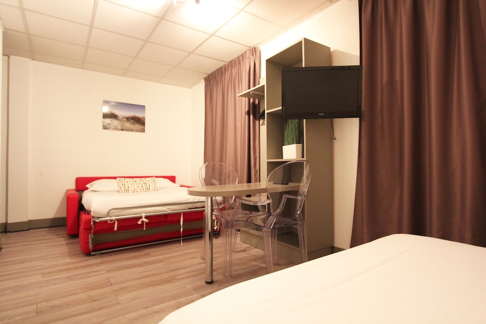 Suite with Air Conditioning photo 1