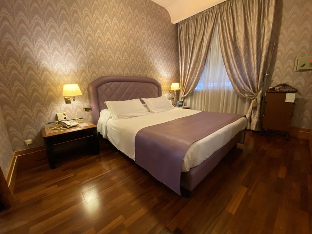 Superior Double or Twin Room - Photo 2