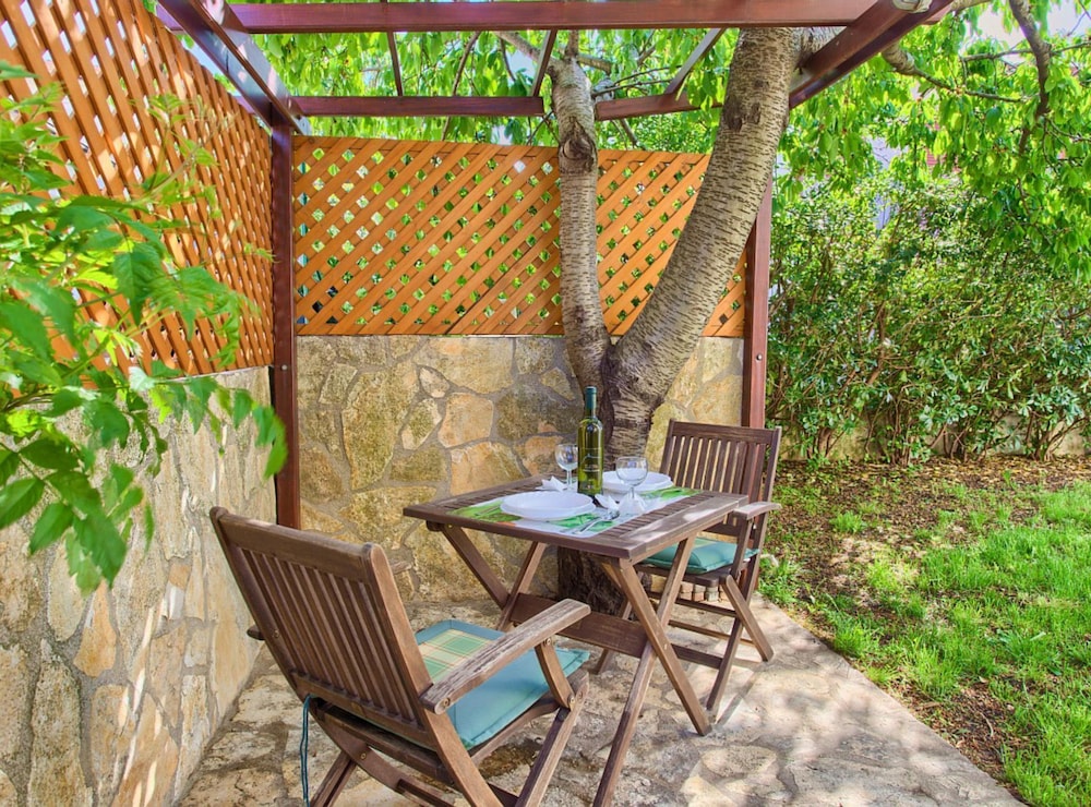 Apartment (One Bedroom Apartment with Terrace)