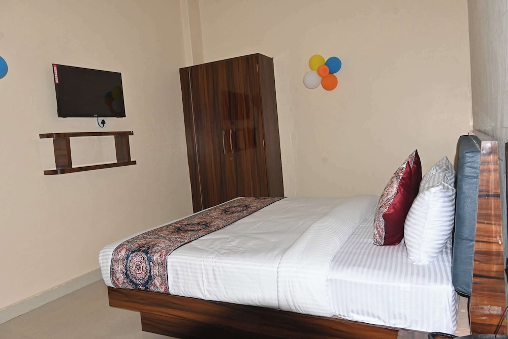 Deluxe Room - Photo 1