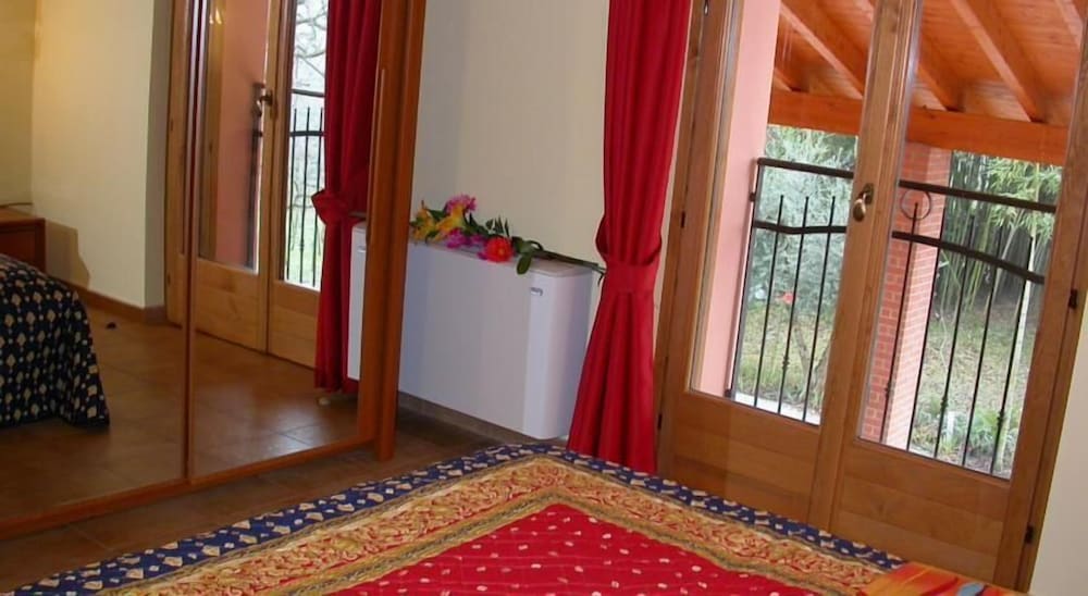Comfort Apartment photo 2