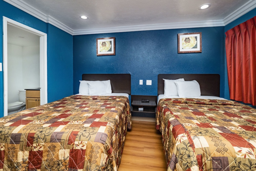Room, 2 Double Beds, Non Smoking photo 2