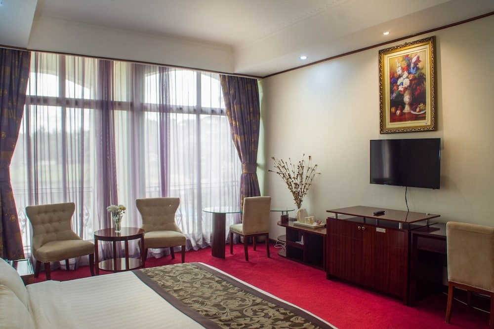 Executive Suite photo 2