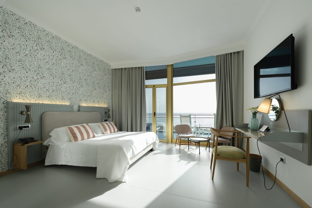 Junior Suite, Sea View - Photo 1