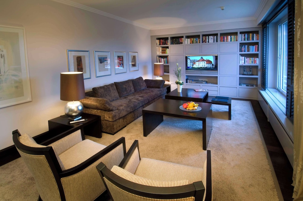 Presidential Suite photo 3