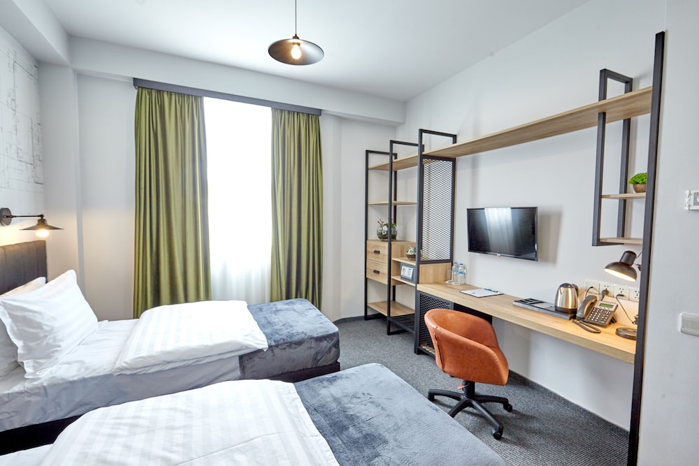 Standard Double or Twin Room photo 2